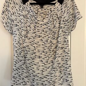 Polka Dot Pleated White Black V-Neck Short Sleeve Blouse Petites PXL